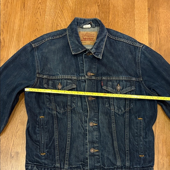 Levi's Men's Dark Blue Denim Jacket - Picture 2 of 7